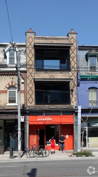 More Photos Of 984 Queen St W, Toronto Storefront Retail Residential For Lease