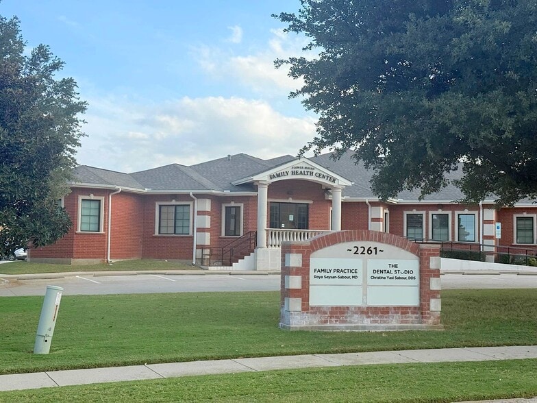 More Photos Of 2261 Olympia Dr, Flower Mound Medical For Lease
