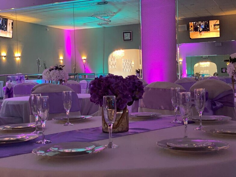 More Photos Of 8740 Ohio Dr, Plano Storefront For Lease