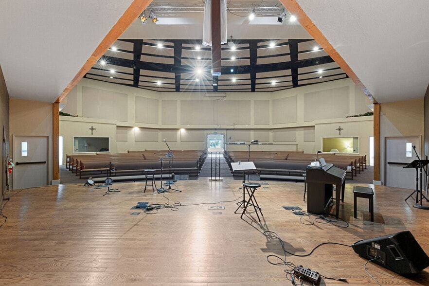 More Photos Of 10 Chapel Hill Dr, Brighton Religious Facility For Sale