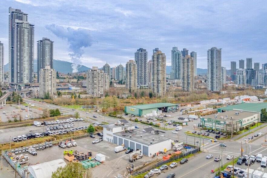 More Photos Of 2555 Gilmore Ave, Burnaby Warehouse For Lease