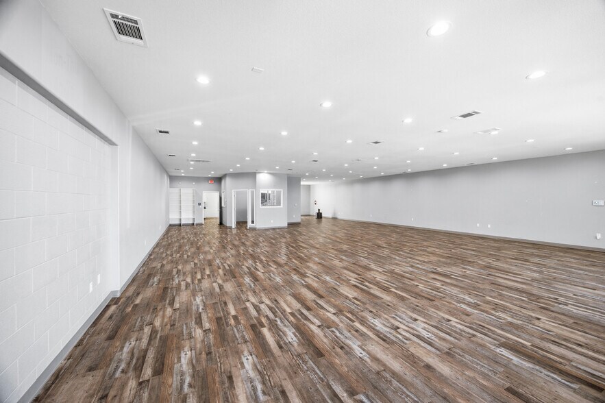 More Photos Of 145-147 N K St, Tulare Office For Sale