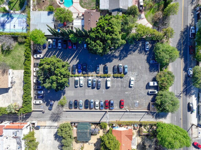 More Photos Of 19100 Ventura Blvd, Tarzana Storefront Retail Office For Lease