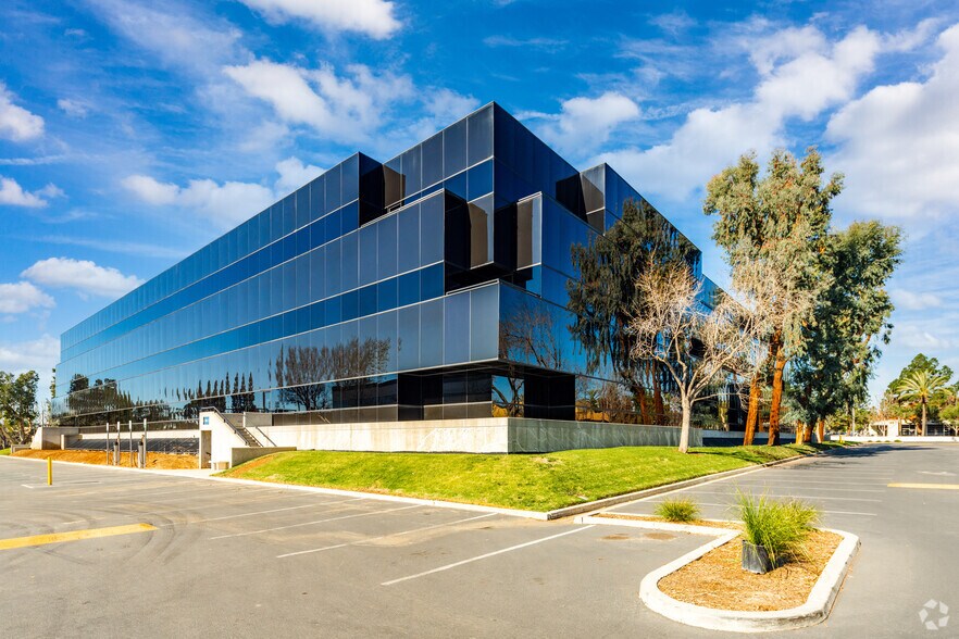 Primary Photo Of 2850 Ocean Park Blvd, Santa Monica Office For Lease