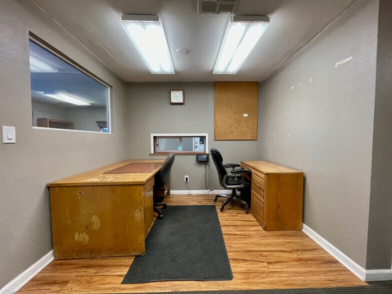 More Photos Of 821 Main St, El Cajon Office For Lease