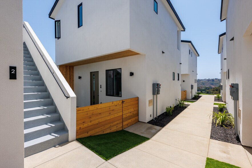 More Photos Of 4578 Jicarillo Ave, San Diego Apartments For Sale