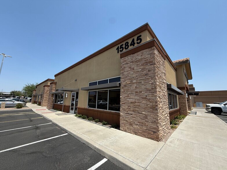 More Photos Of 15845 S 46th St, Phoenix Medical For Lease