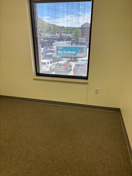 More Photos Of 607 10th St, Golden Office For Lease