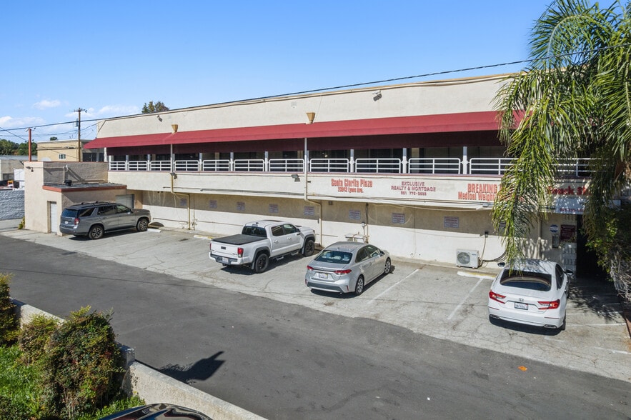 More Photos Of 23942-23945 Lyons Ave, Santa Clarita Storefront Retail Office For Lease