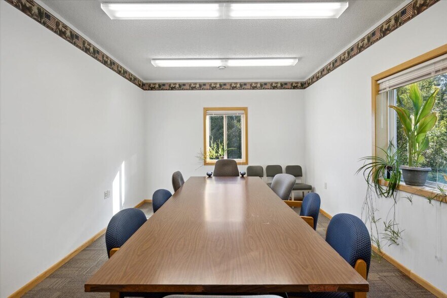 More Photos Of 260 Morris Ave, Hinckley Loft Creative Space For Sale