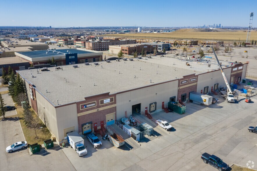 More Photos Of 11500 35th St SE, Calgary Flex For Lease