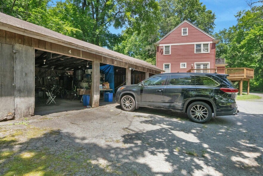 More Photos Of 858 Pleasantville Rd, Briarcliff Manor Village Apartments For Sale