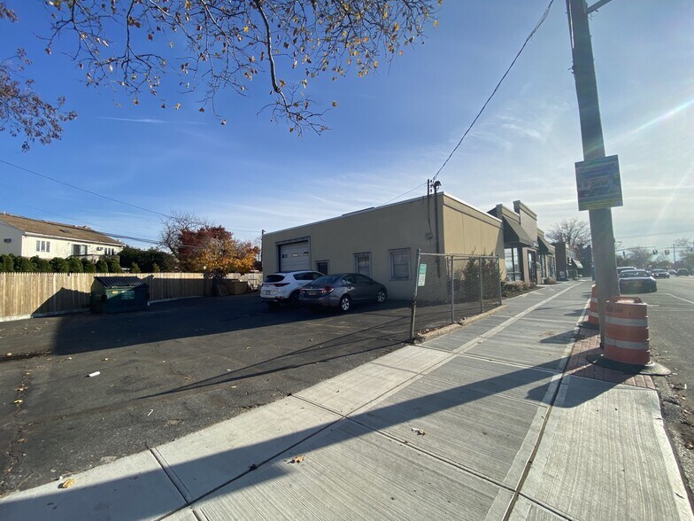 Primary Photo Of 465 Franklin Ave, Franklin Square Storefront Retail Office For Sale