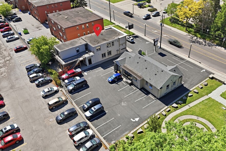 More Photos Of 58 King St W, Hamilton Office For Sale