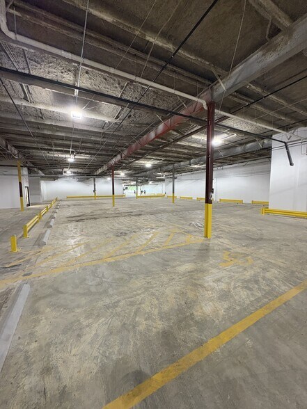 More Photos Of 5300 Kings Island Dr, Mason Office For Sale