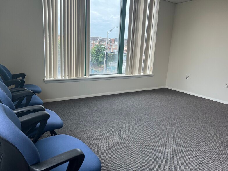 More Photos Of 5 E Palisade Ave, Englewood Storefront Retail Office For Lease