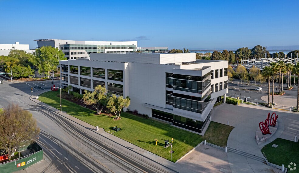 More Photos Of 1380 Bordeaux Dr, Sunnyvale Office For Lease