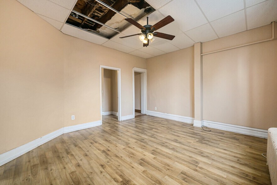 More Photos Of 2501 Poppleton Ave, Omaha Apartments For Sale