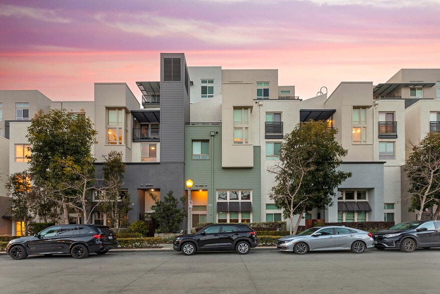 More Photos Of 5200 Wilshire Blvd, Los Angeles Apartments For Lease