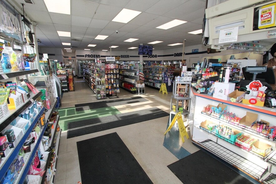 More Photos Of 1220 Janesville Ave, Fort Atkinson Storefront For Sale