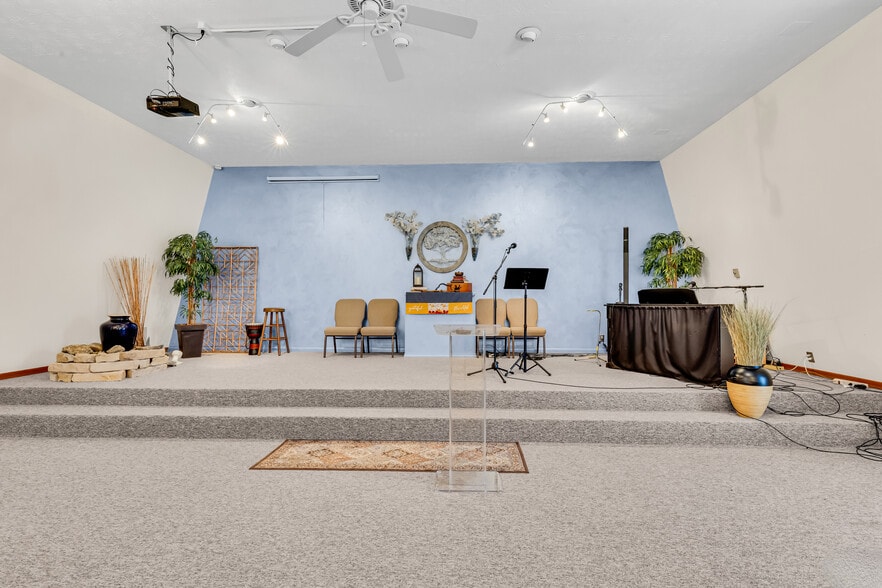More Photos Of 4277 Columbus Pike, Delaware Religious Facility For Sale
