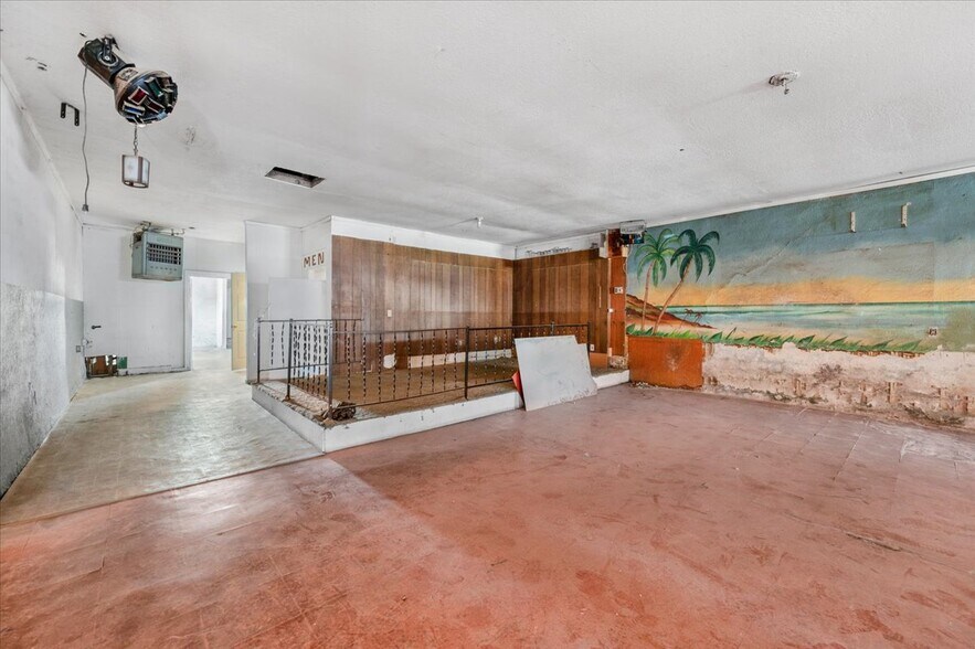 More Photos Of 624 Park Blvd, Orange Cove General Retail For Sale