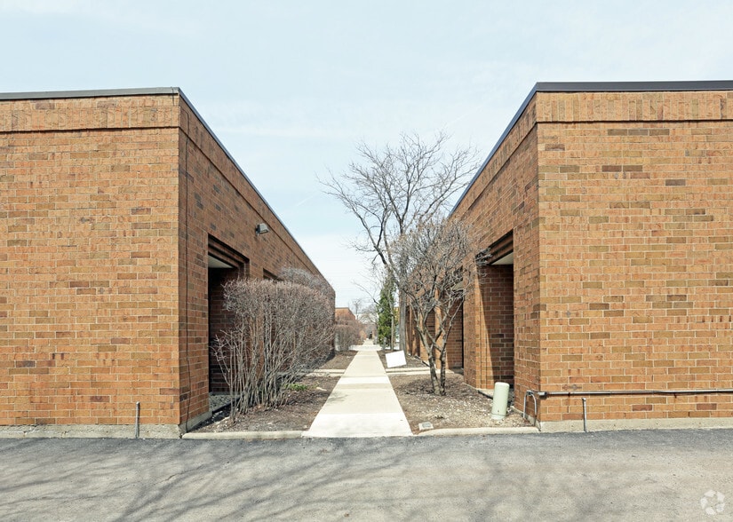 More Photos Of 747 Church Rd, Elmhurst Unknown For Lease