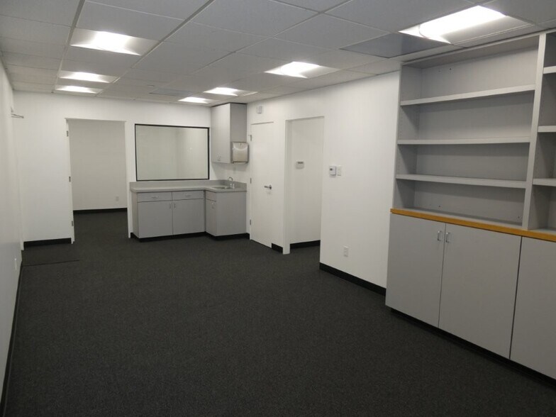 More Photos Of 1756 Flower St, Glendale Office For Lease