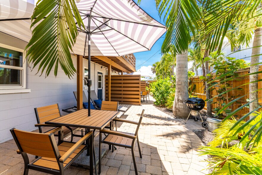 More Photos Of 1130 Gulf Blvd, Englewood Apartments For Sale