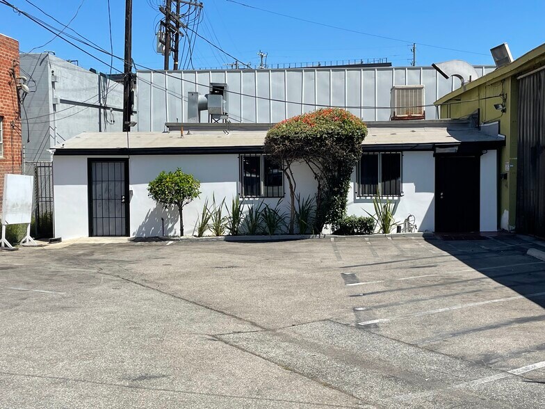 More Photos Of 3380 S Robertson Blvd, Los Angeles Restaurant For Lease