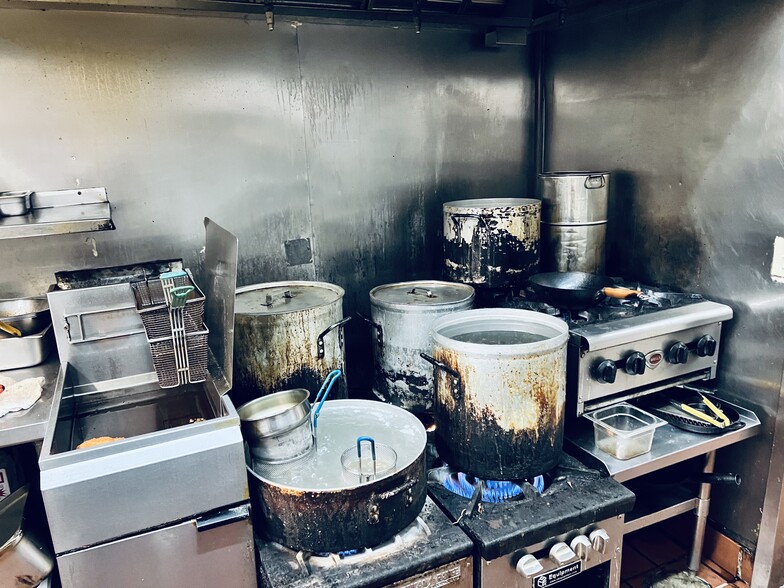 More Photos Of 1431-1449 Colorado Blvd, Pasadena Restaurant For Lease