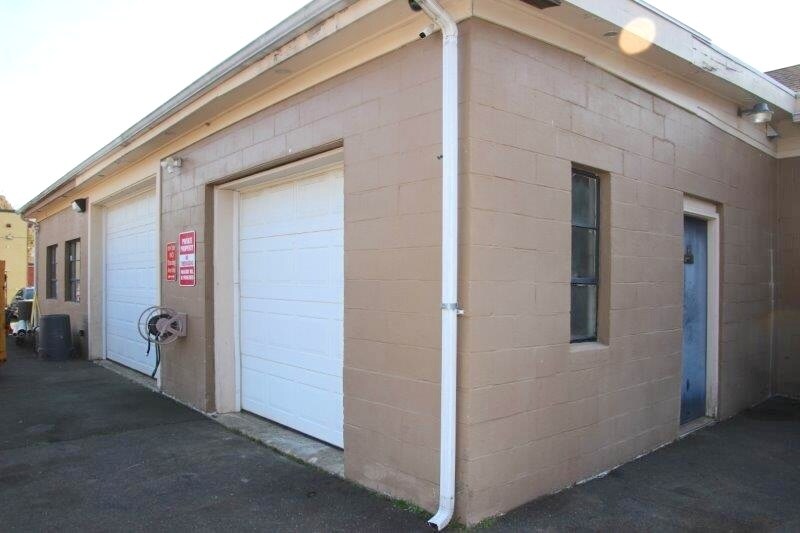 More Photos Of 356 Old Maple Ave, North Haven Office For Lease