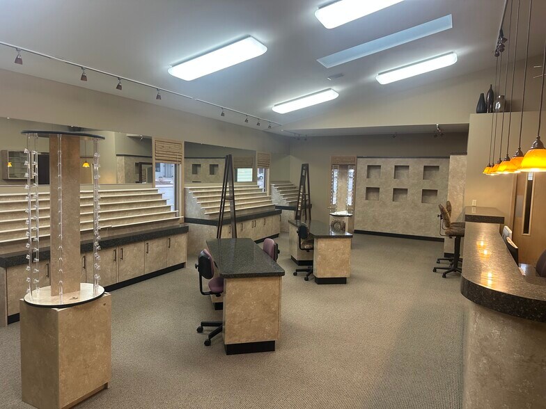 More Photos Of 2130 Brackett Ave, Eau Claire Medical For Lease