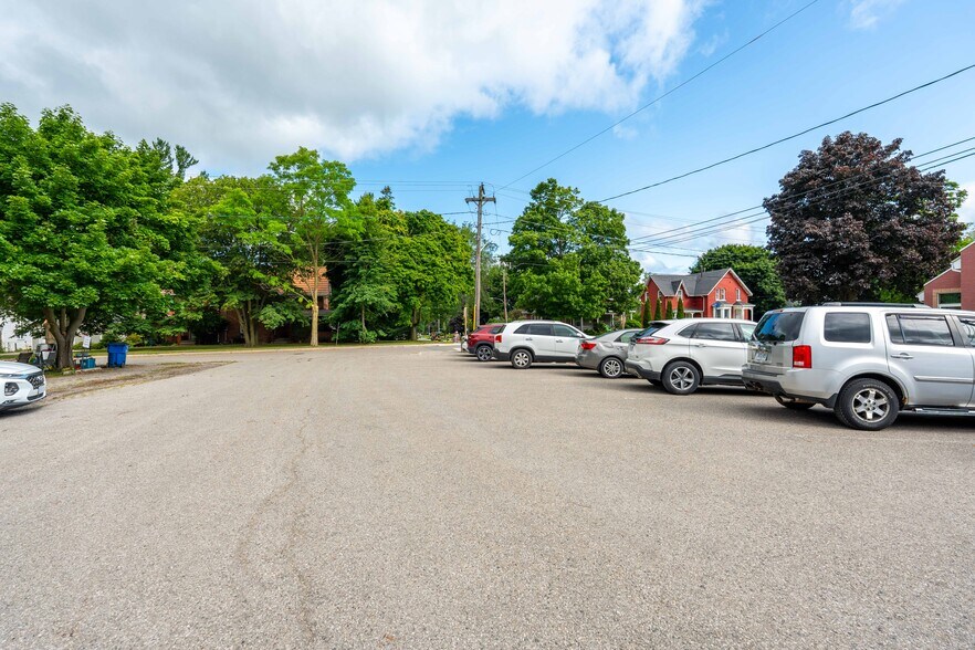 More Photos Of 7 Main St W, Ridgetown Storefront Retail Residential For Sale