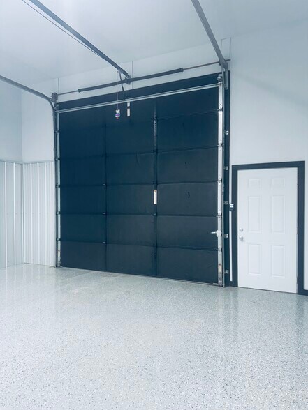 More Photos Of 820 Plaza Ln, Laramie Warehouse For Lease