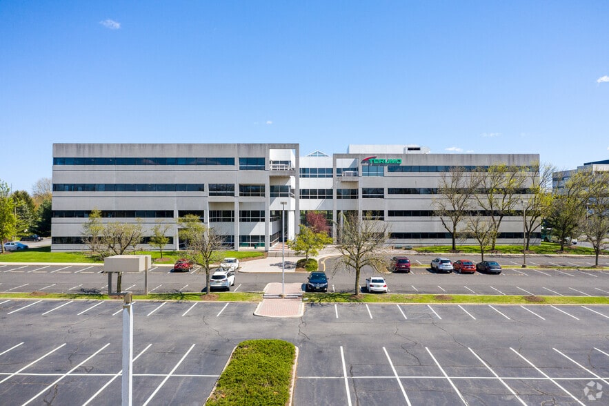 More Photos Of 265 Davidson Ave, Somerset Office For Lease