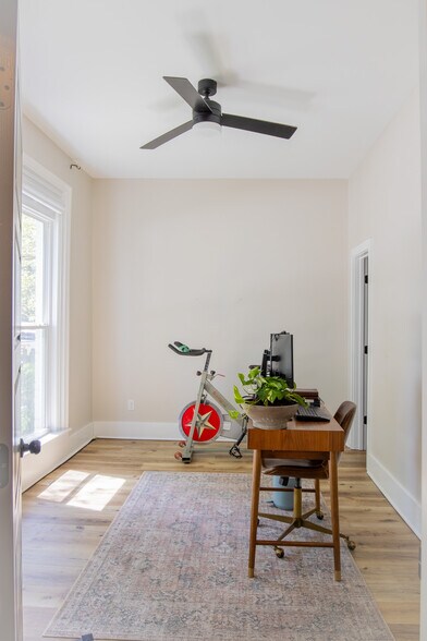 More Photos Of 324 W North St, Lebanon Specialty For Sale
