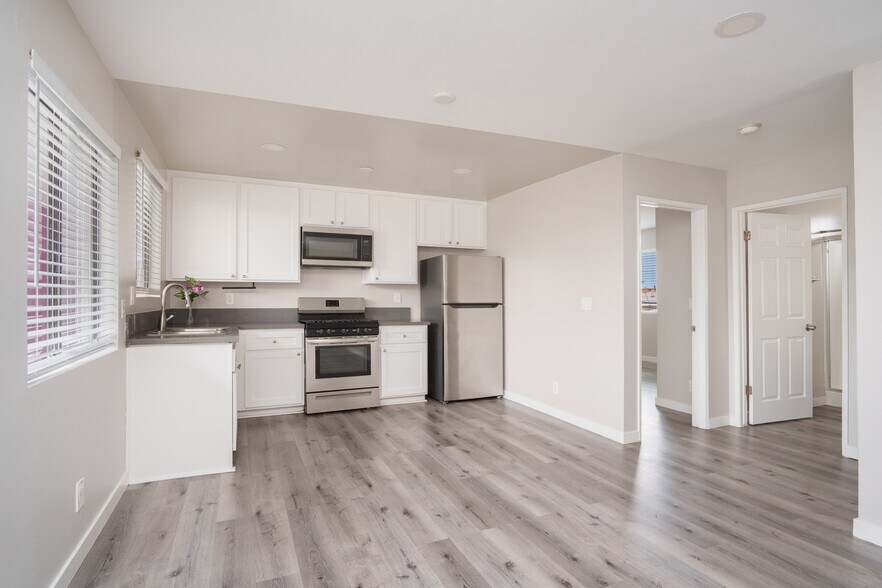More Photos Of 1225 W 166th St, Gardena Apartments For Sale