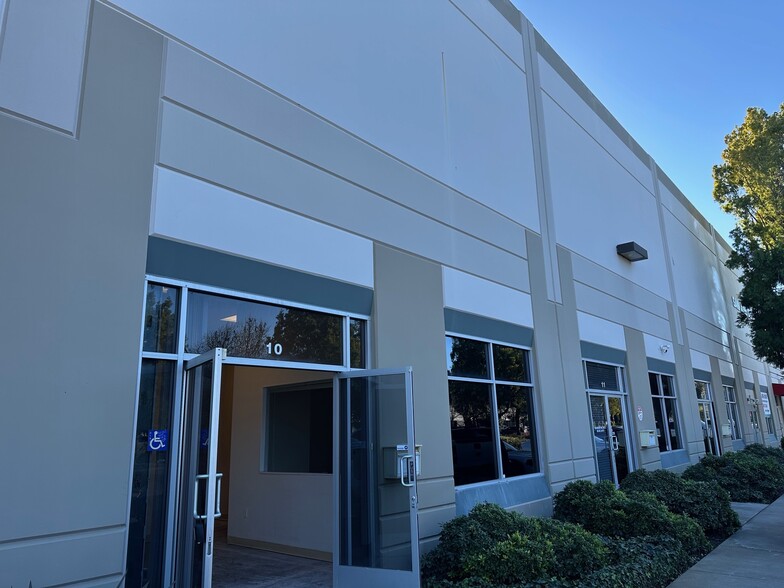 More Photos Of 1939 Monterey Rd, San Jose Showroom For Sale