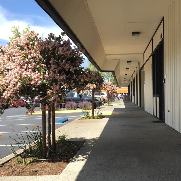More Photos Of 2483 Old Middlefield Way, Mountain View Office Residential For Lease