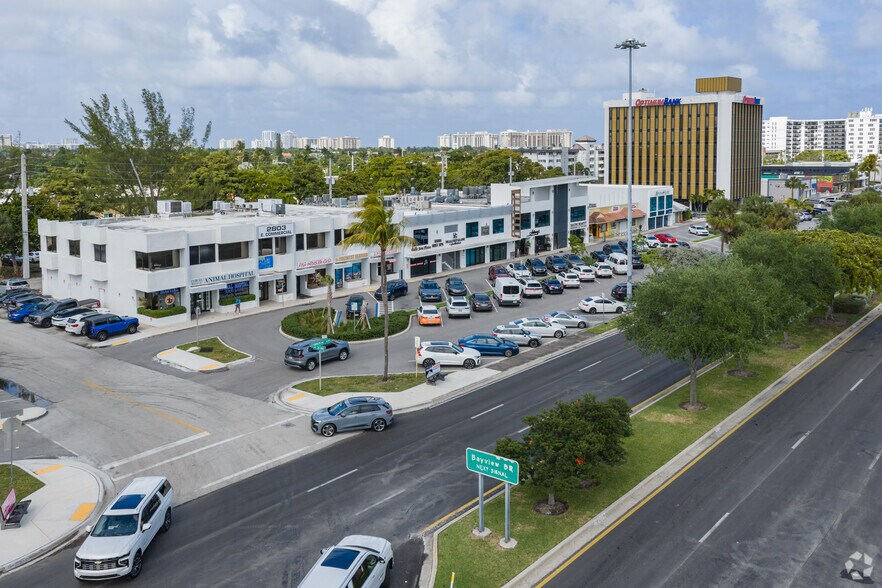 More Photos Of 2919 E Commercial Blvd, Fort Lauderdale Medical For Sale