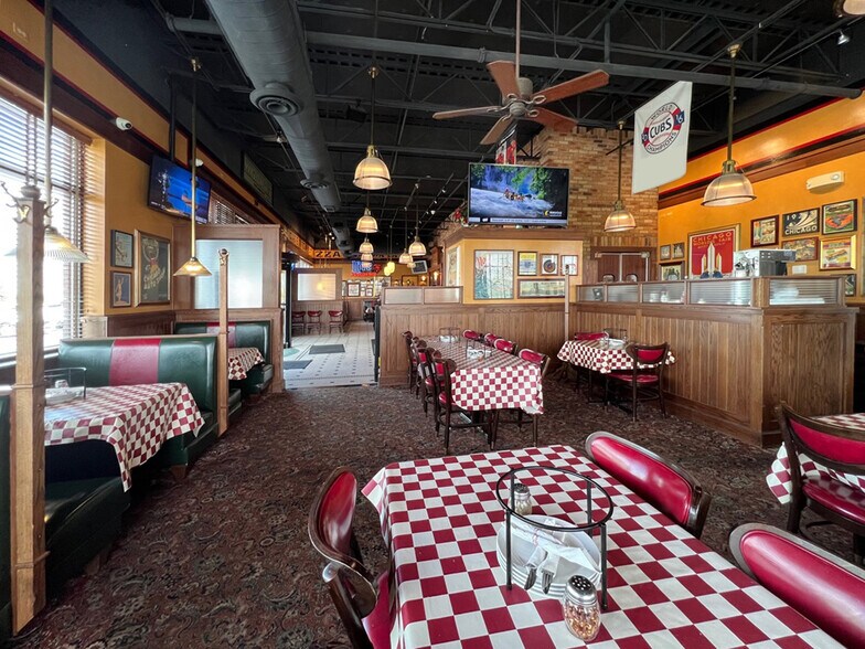 More Photos Of 1493-1505 S Randall Rd, Algonquin Storefront Retail Office For Lease