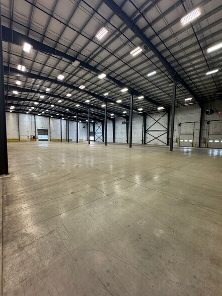 More Photos Of 12393 William Penn Hwy, Thompsontown Unknown For Lease