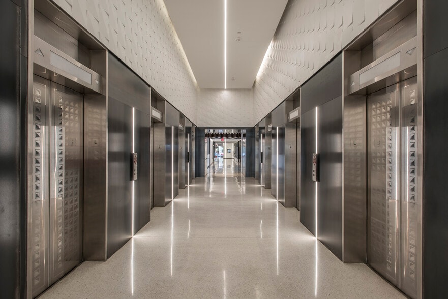 More Photos Of 101 N 1st Ave, Phoenix Office For Lease