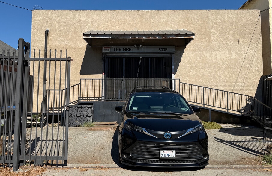 Primary Photo Of 533 E 31st St, Los Angeles Warehouse For Lease
