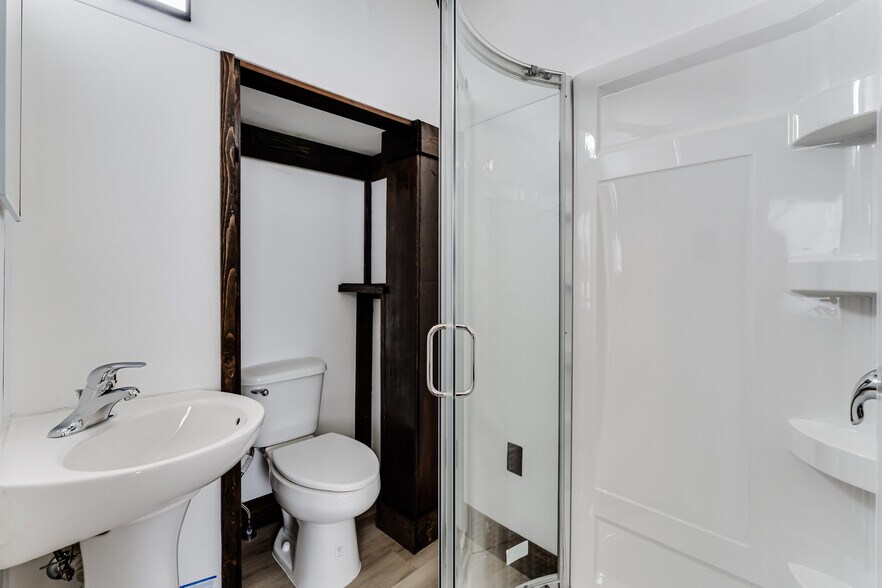 More Photos Of , Eugene Multifamily For Sale