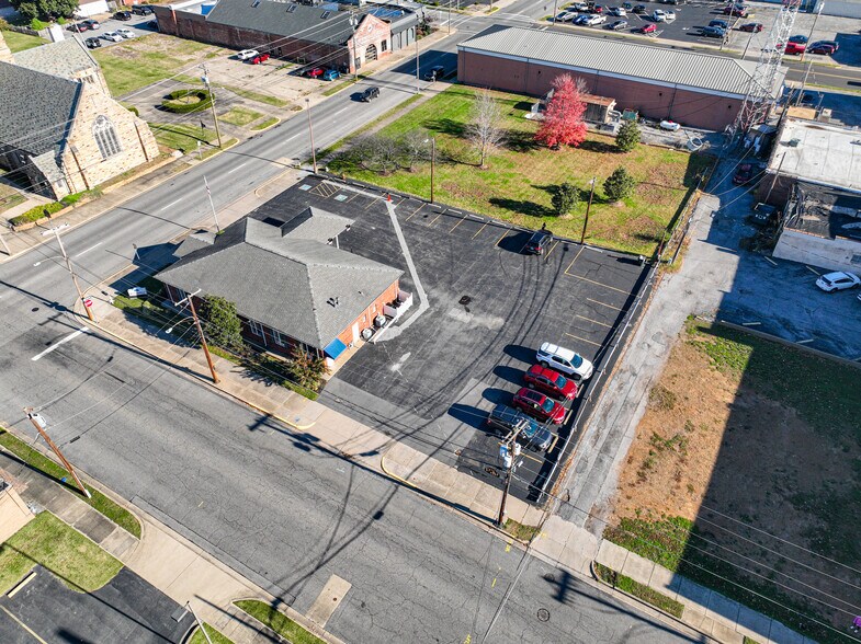 More Photos Of 630 Jefferson St, Paducah Office For Sale