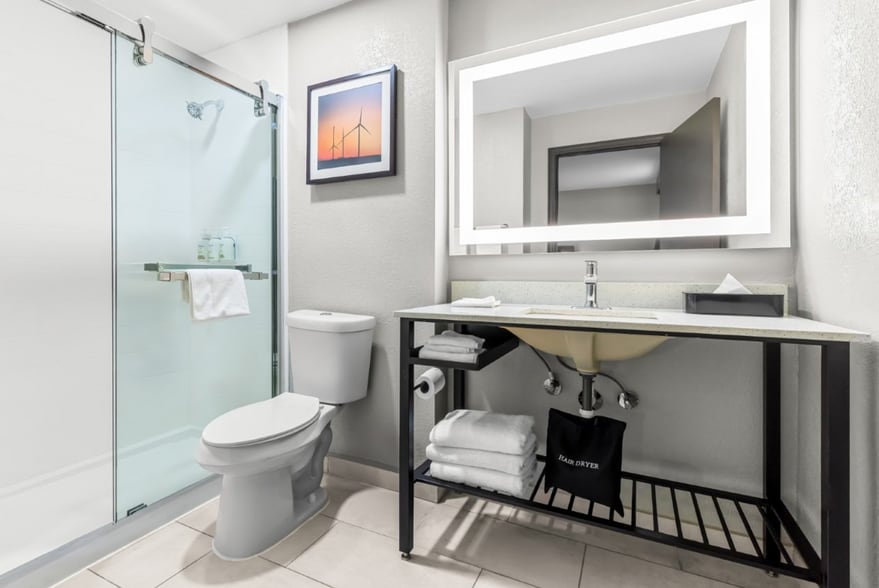 More Photos Of 4870 University Dr NW, Huntsville Hotel For Sale