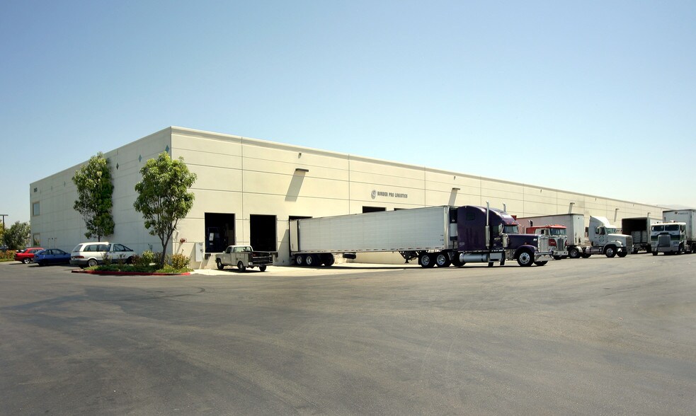 More Photos Of 2323 Avenida Costa Este, San Diego Warehouse For Lease