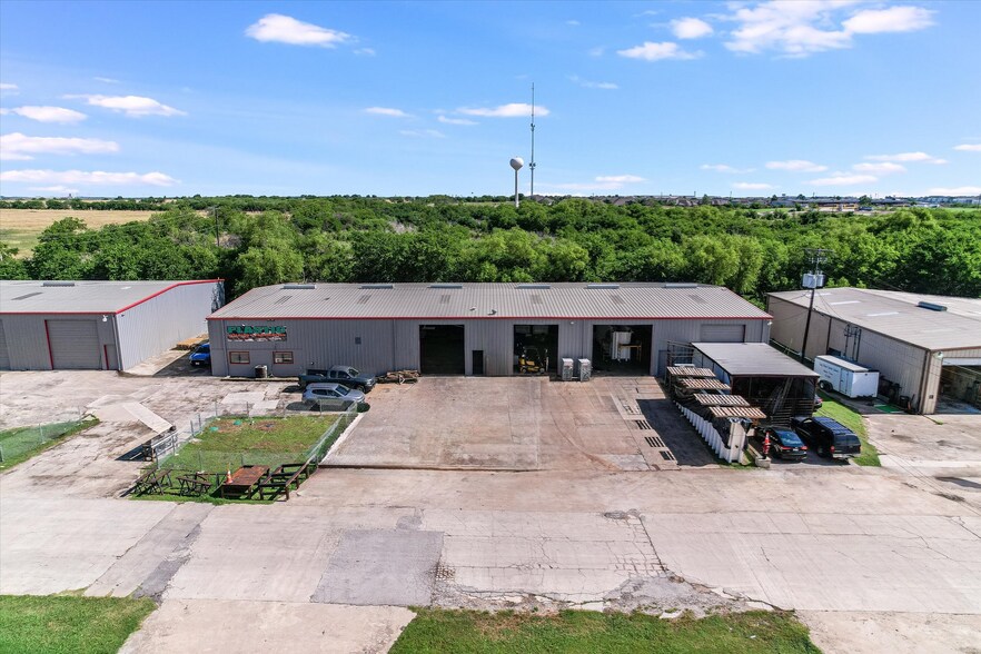 More Photos Of 2457 Interstate Park Dr, Buda Unknown For Lease
